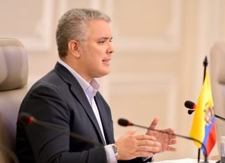 EN DEFENSA DE LAS PERSONAS NATURALES EMPRENDEDORAS