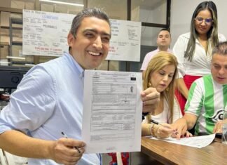DIEGO TORRES ES CANDIDATO A LA ALCALDÍA DE ITAGÜÍ CON EL COAVAL DE OCHO PARTIDOS POLÍTICOS