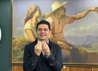 “OTRA ALCALDÍA DE FICO ES UN PELIGRO PARA MEDELLÍN”: RODOLFO CORREA