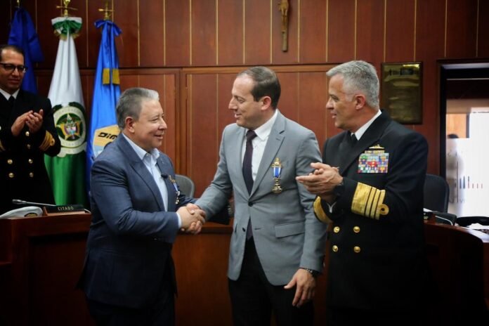Nicolas Echeverry Alvarán. Distinción Dirección General Marítima de Colombia - Noviembre 2025