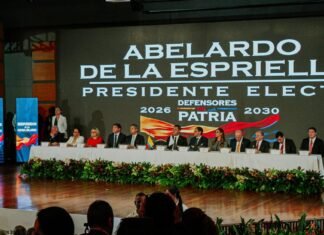 Consejo Nacional Electoral entregó credenciales a Abelardo de la Espriella y José Manuel Restrepo