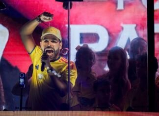 ¿Qué tiene Abelardo de la Espriella que pese a tanto cuestionamiento ganó la primera vuelta y es favorito para ganarse la segunda?