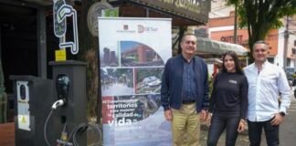 Envigado, primer municipio de Colombia en implementar una red de carga para vehículos eléctricos en espacio público